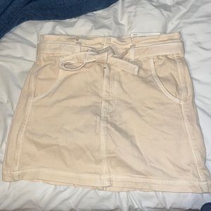 High rise American wage skirt, size 8, never worn